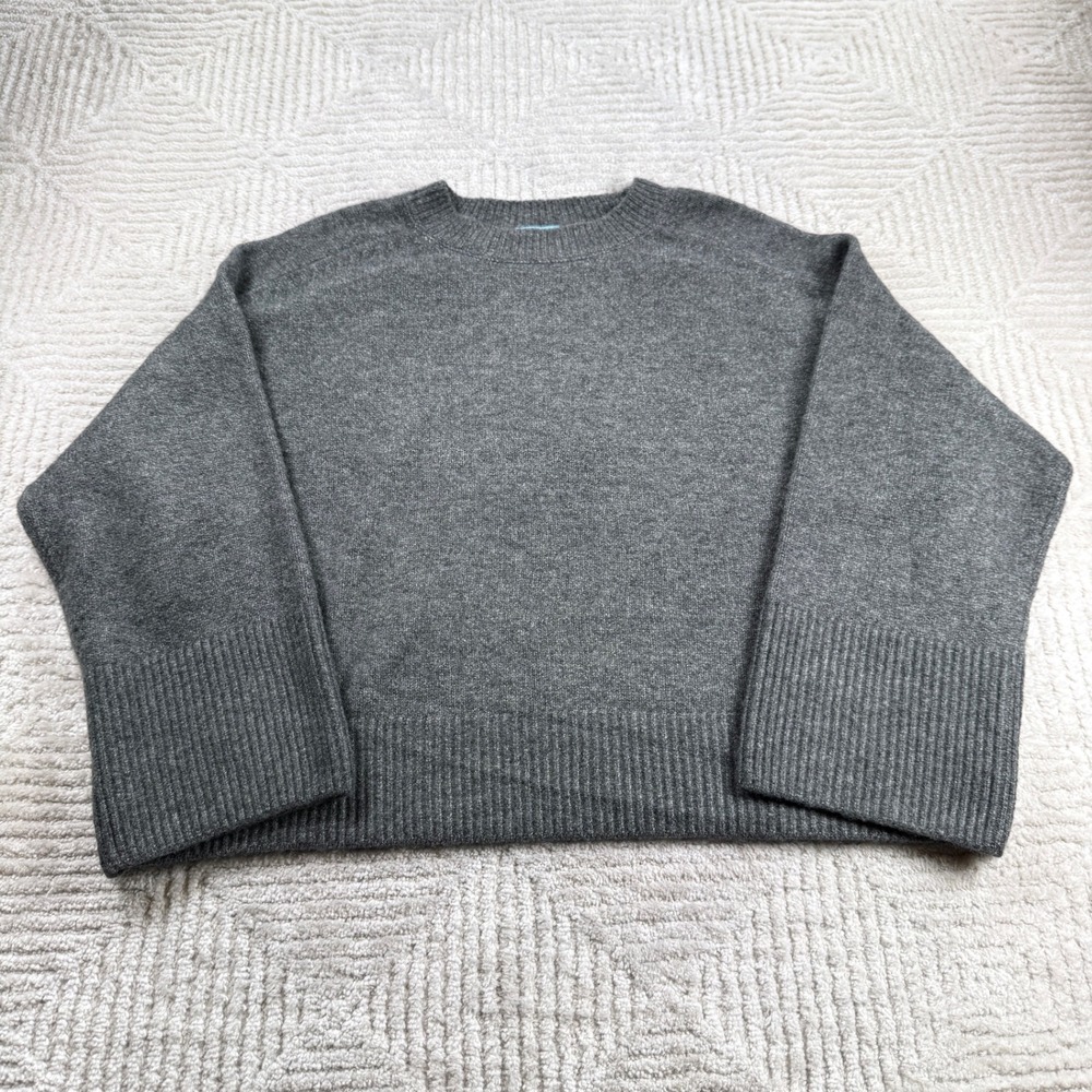 CeCe Crew Sweater Women's Large Grey Boxy Ribbed Minimalist Basics Quiet Luxury